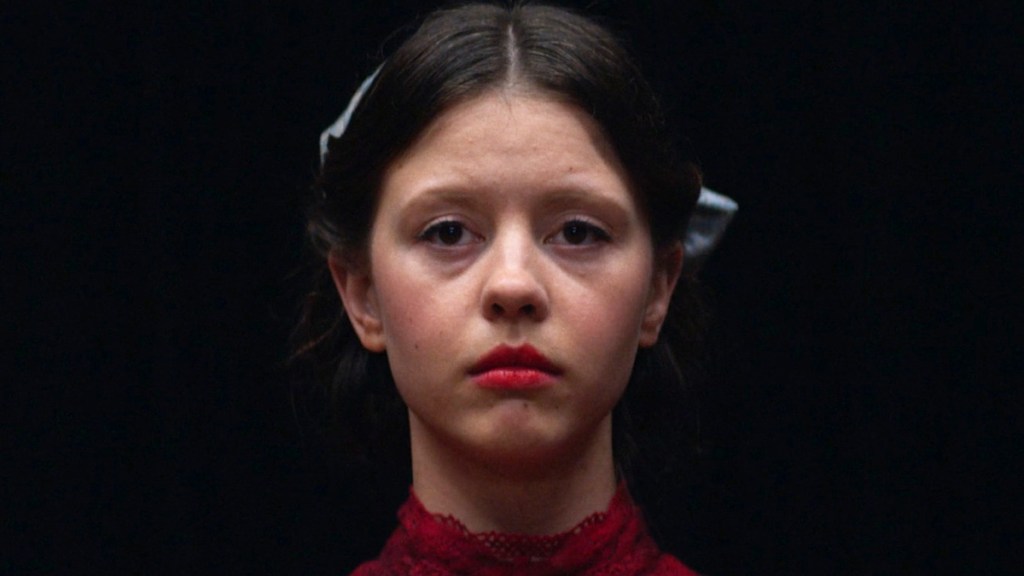 Mia Goth as Pearl in Ti West's Pearl.