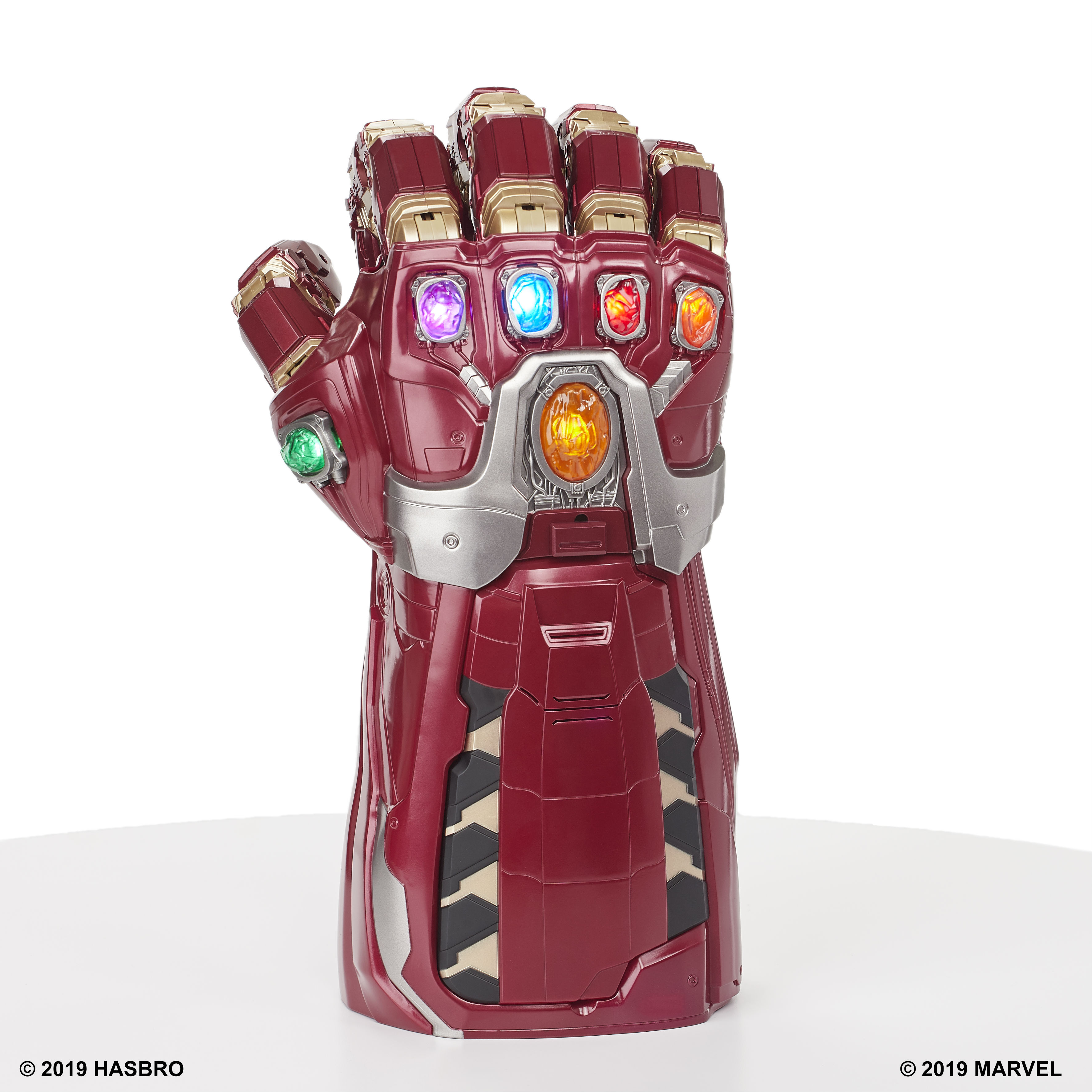 Avengers Power Gauntlet loose 1