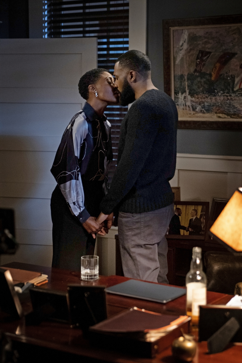 Black Lightning Season 3 Episode 15 01