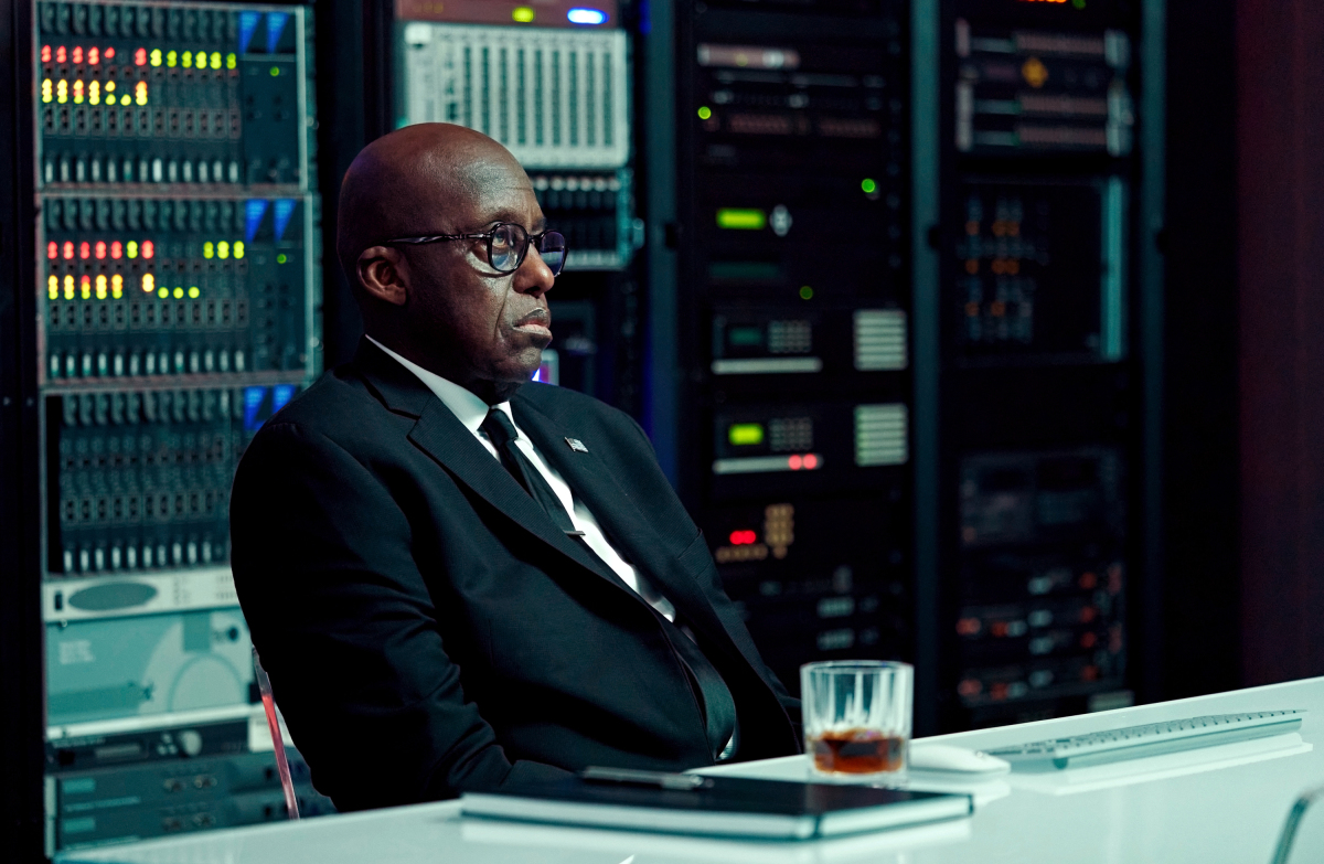 Bill Duke as Agent Odell