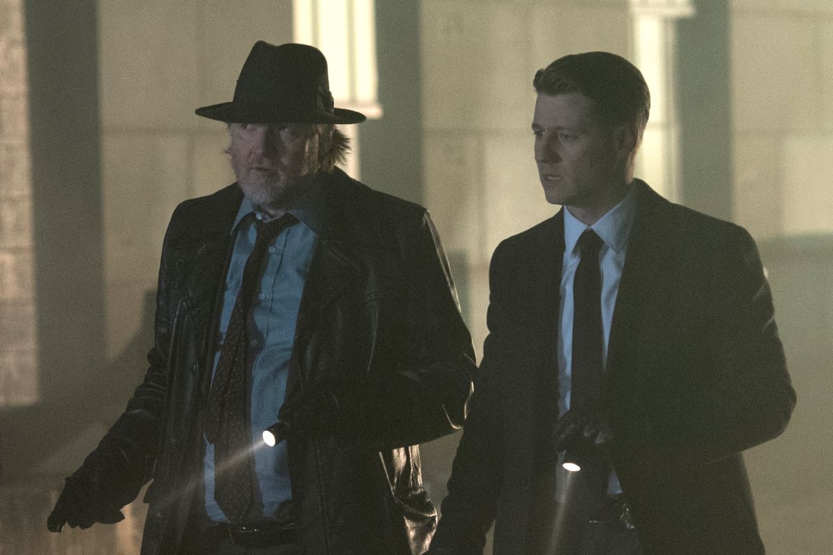 GOTHAM: L-R: Donal Logue and Ben McKenzie in the âA Dark Knight: One Of My Three Soupsâ episode of GOTHAM airing Thursday, March 29 (8:00-9:00 PM ET/PT) on FOX.  Â©2018 Fox Broadcasting Co. Cr:  David Giesbrecht/FOX