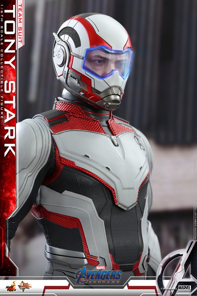 Avengers: Endgame- 1:6 Tony Stark (Team Suit) Collectible Figure