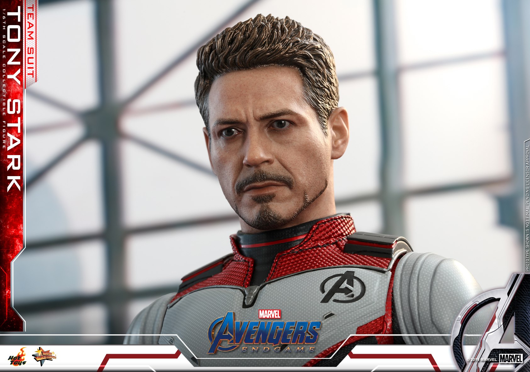 Avengers: Endgame- 1:6 Tony Stark (Team Suit) Collectible Figure